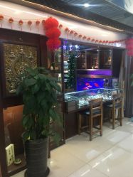 -灵彩珠宝(朗香街店)