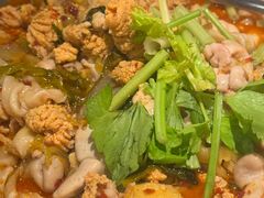 新鲜鱼籽鱼泡锅-聚味罗记大排檔·烧烤·鲜鱼杂·甲鱼煲(科学馆店)
