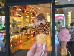 -VENCHI 闻绮(上海佛罗伦萨小镇店)