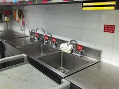 -海底捞火锅(河东万达广场店)