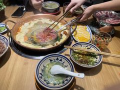 -洱火云南酸菜牛肉火锅(石景山当代商城店)