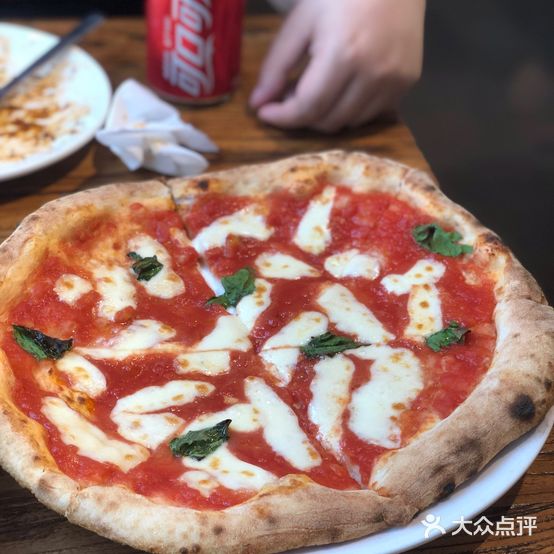 Pizzeria Bella Napoli佰啦那不勒斯披萨店