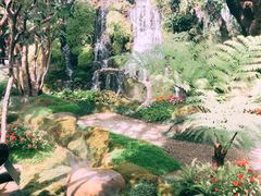 -Chom Cafe and Restaurant