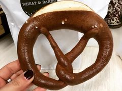 碱水面包-WHEAT&BAKER-麥(凯德来福士店)