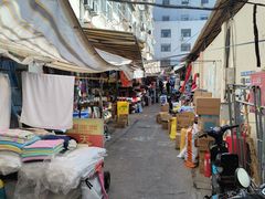 -利津路小商品批发市场