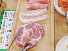 -江南猪肉商会无限续吃(弘大店)