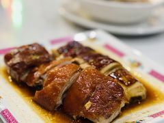 玫瑰豉油鸡（例）-东鑫记港式茶餐厅(南京东路店)