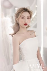 -艾米丽婚纱礼服