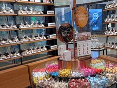 -Laderach 莱德拉(上海环贸iapm店)