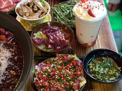双焦牛肉-财二舅火锅招待所