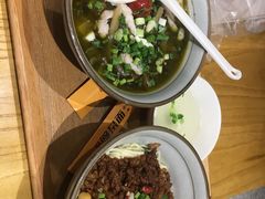 -呼啦面馆·头牌豌杂面(爱琴海店)
