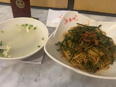 开洋葱油拌面送蛋皮汤-东泰祥生煎馆(重庆北路店)