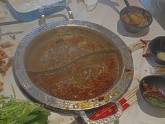 -嘎琉鲜切牛肉自助火锅