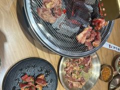 -青瓦餐厅·生鱼片·韩园烤肉(西塔店)
