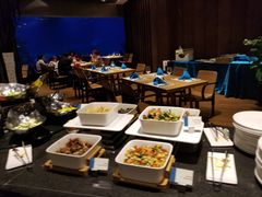 自助取餐区-海棠湾洲际-涛·海底餐厅·龙虾·牛排·美人鱼