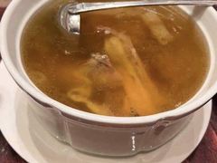 黑蒜响螺炖花胶-夏阳湖皇冠假日酒店-自助餐厅