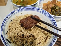 红烧牛肉浇头-永丰面馆(汉口路店)