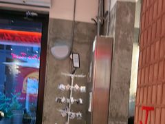 -必胜客(上海华谊新所店)