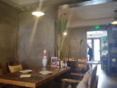 -HIGH FIVE哈福手工汉堡(桂林路店)