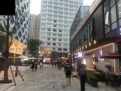 -宝龙城(杭州滨江店)