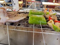 -喜悦小串丹东小黄牛海鲜烧烤大排档(民主广场店)
