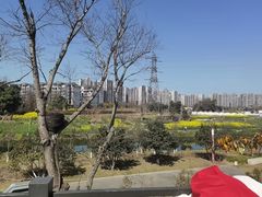 -茅草房·河畔园林火锅