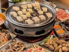 -围炉肉舍•炭烤活鳗•丹东海鲜烤肉(步行街店)
