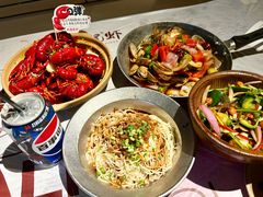 -巴厘龙虾·榜首油焖大虾(音乐学院·沿江酒馆店)