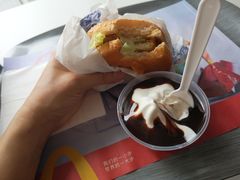 巧克力圣代-麦当劳(中山大道中店)