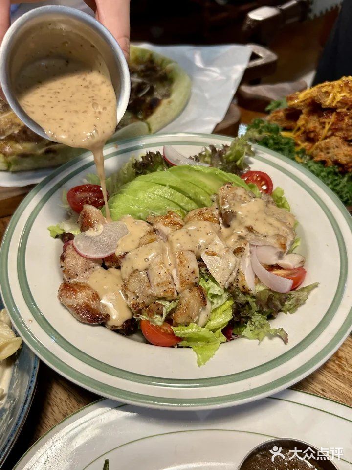 芝士瀑布暴击!这家披萨让我原地封神🍕🤯