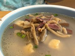 鸭血粉丝汤-老新隆牛肉锅贴(新街口店)