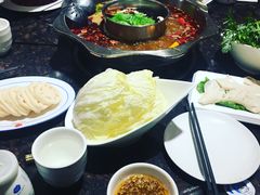 -小天鹅火锅·一线江景洪鼎旗舰店(洪崖洞店)