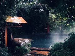 -七彩云南古滇温泉山庄