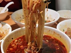 -诚铭记·虾仁汤包·成都小吃(融创店)