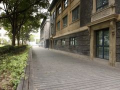 -上海市第八中学