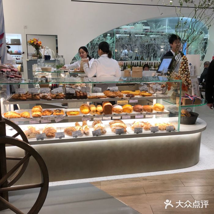 Perma Café樸門(五羊店)面包甜点陈列柜图片