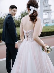 -曼青婚纱礼服馆
