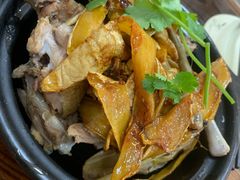 -亚忠小吃店(曾厝垵店)