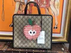 -小飞侠奢侈品回收 寄卖 养护(宝山宝龙广场店)