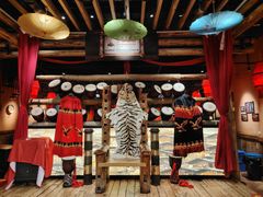 -老滇山寨•云南特色菜•地方菜•民族风情歌舞表演(金碧店)