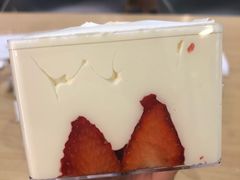 草莓迷你盒子蛋糕-多乐之日(西苑龙湖店)