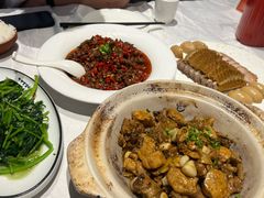 -鄱阳湖·江西小炒·瓦罐煨汤(五道口店)
