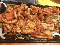 辣炒铁板鱿鱼-唯成•韩国炭火烤肉 유성고기