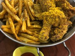 -BHC炸鸡(明洞总店)