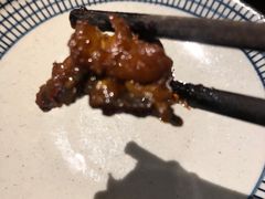 -野山舂·贵州现舂酸汤火锅(鸿通城店)