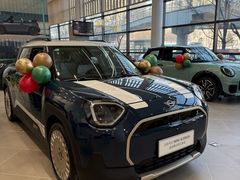 -北京华德宝宝马·M·MINI·摩托车全系4S店(朝阳店)