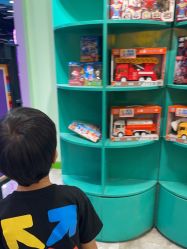 -爆米花儿童美发乐园