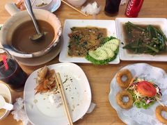 -J Daeng Seafood