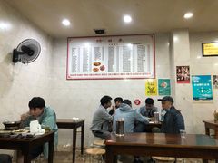 大堂-凡老头米线砂锅(古荡新村西粮站)
