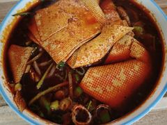 红油米线-老字号杨坡红油米线腊汁肉夹馍(东四道巷店)